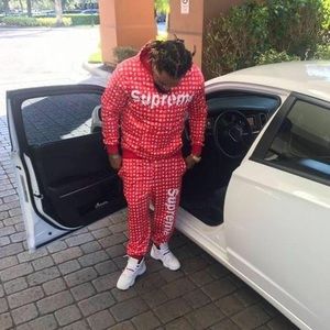 Meet your Posher, Javier